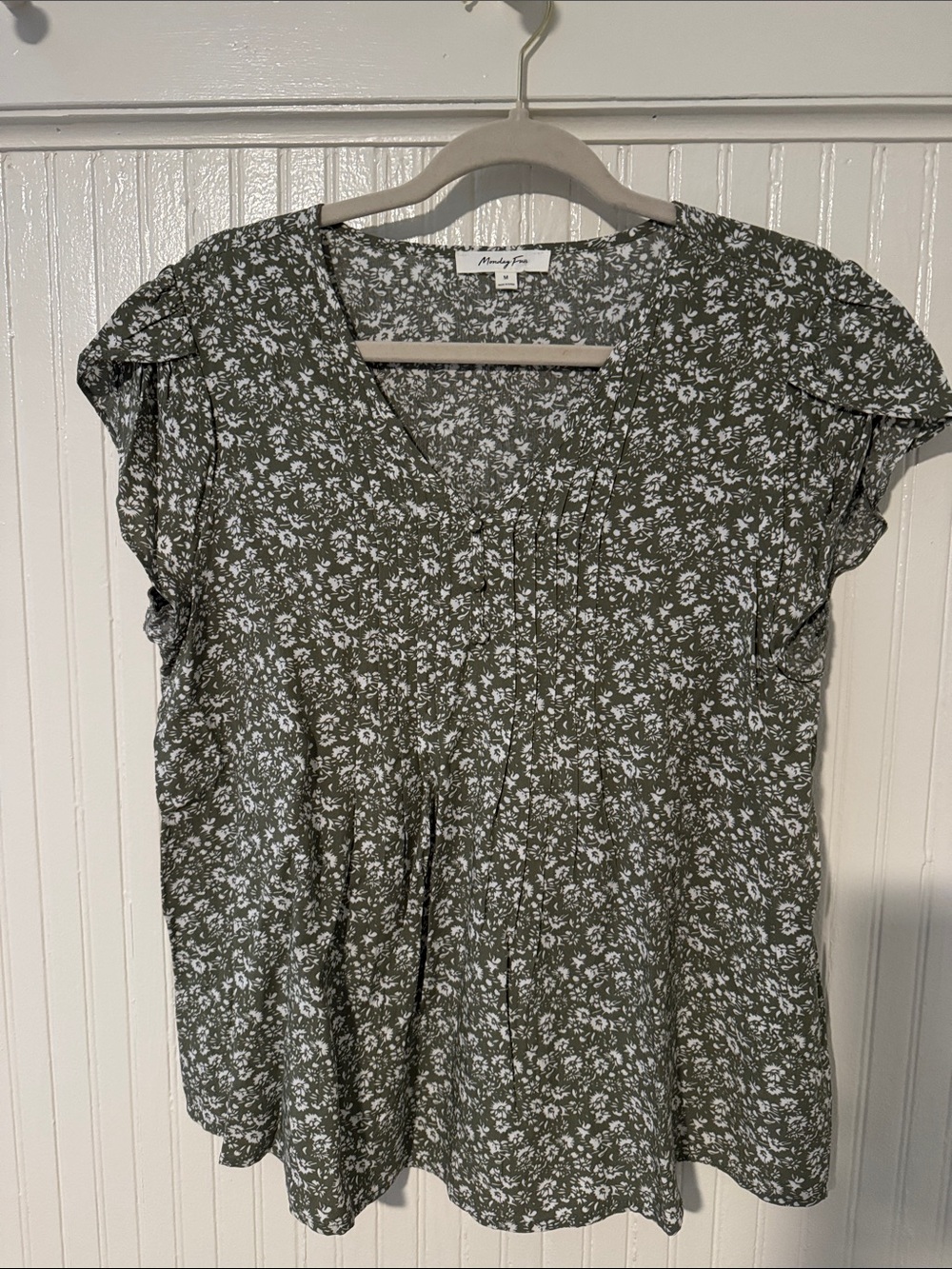 Mindy Fox Olive Floral Short Flutter Sleeve Blouse